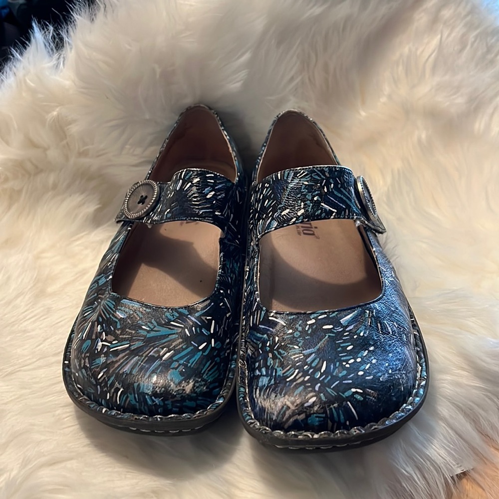 Alegria Clogs